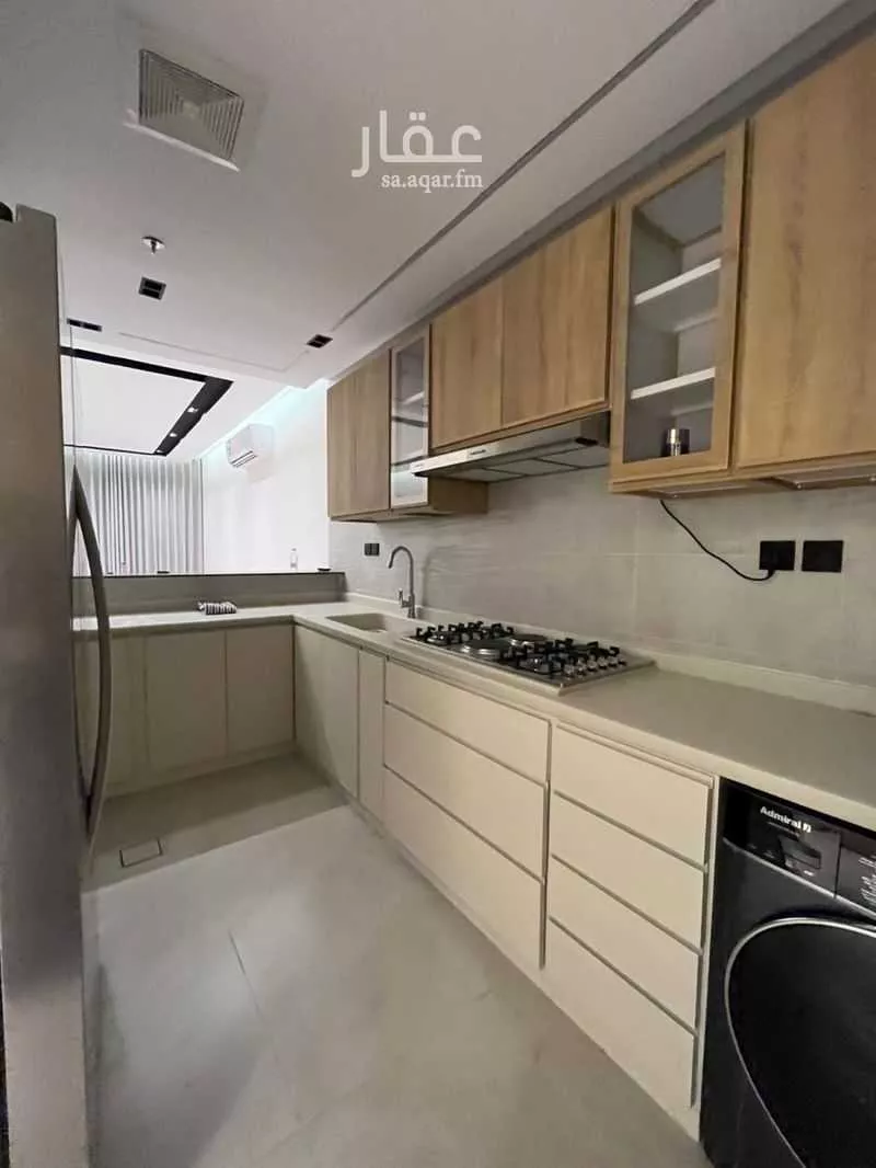 شقة 5 غرف في الحمرا 2