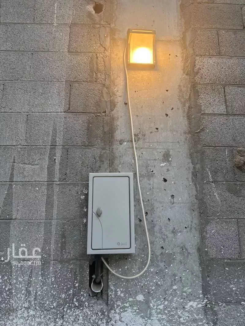 مستودع 325 م² في الربيع 3