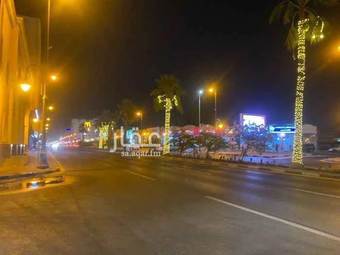 640 sqm shop in Al Rabie 3