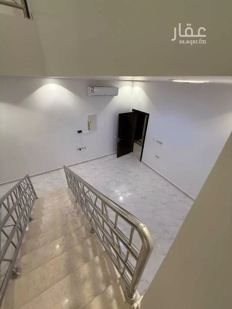 دور 4 غرف في العارض 4