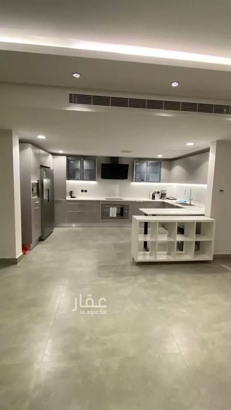 شقة 5 غرف في الملقا 5