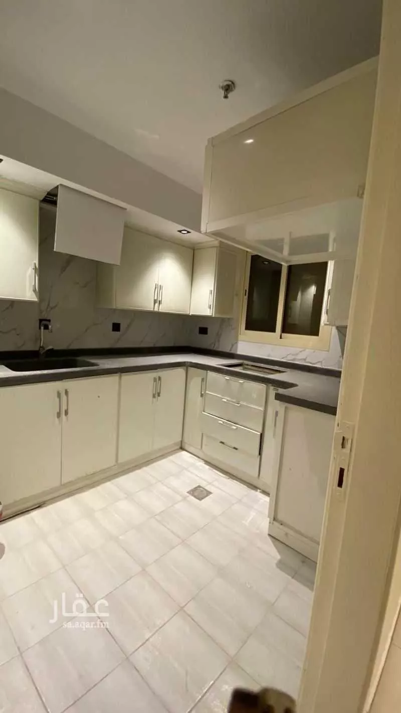 4 bedroom apartment in Al Malqa 5