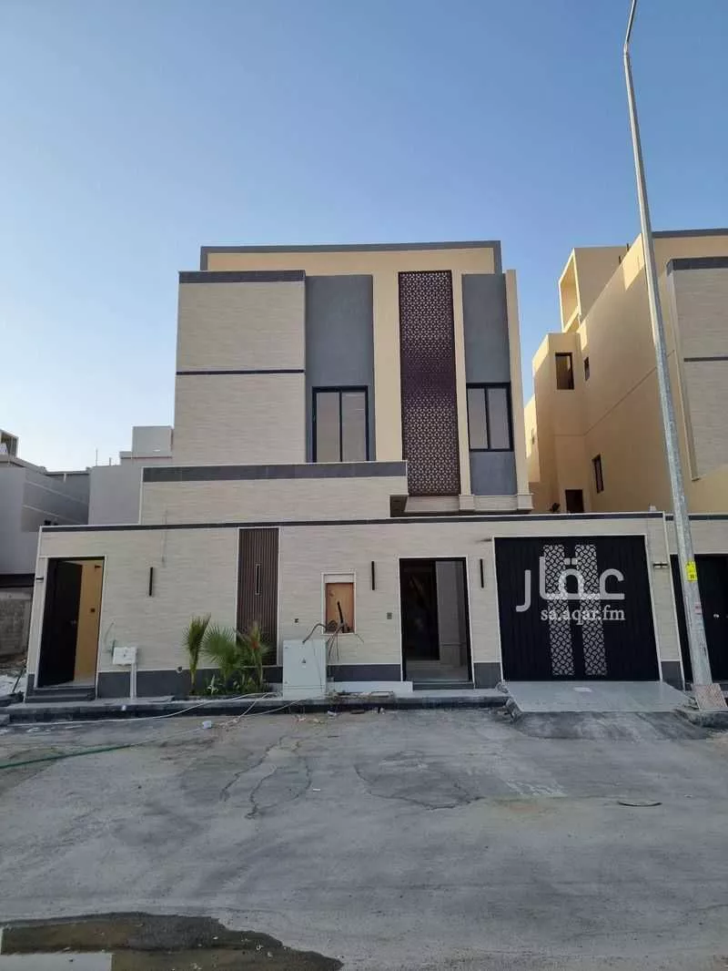 فيلا 5 غرف في الرمال 2