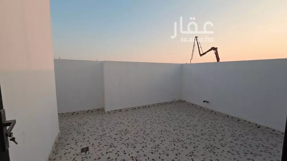 فيلا 4 غرف في طيبة 2