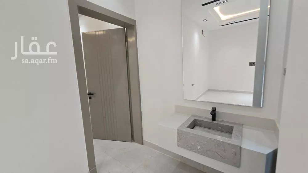 فيلا 4 غرف في طيبة 3