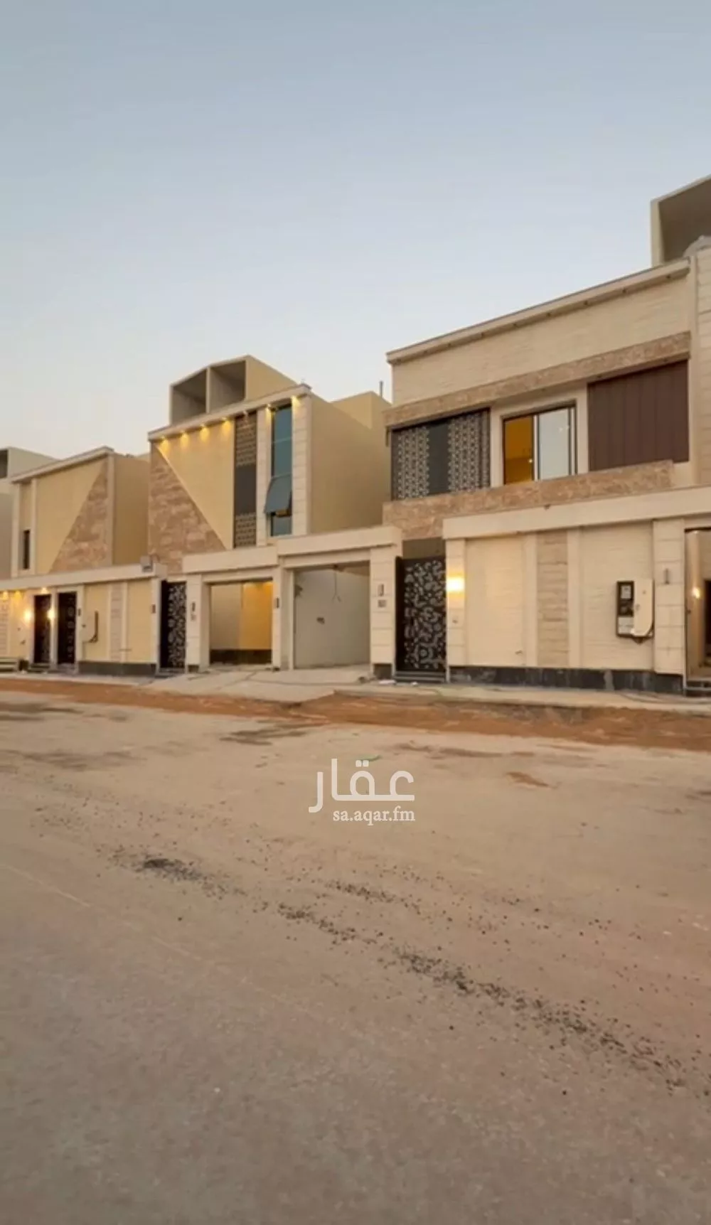 فيلا 5 غرف في عكاظ 3