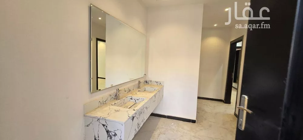 فيلا 5 غرف في بدر 2