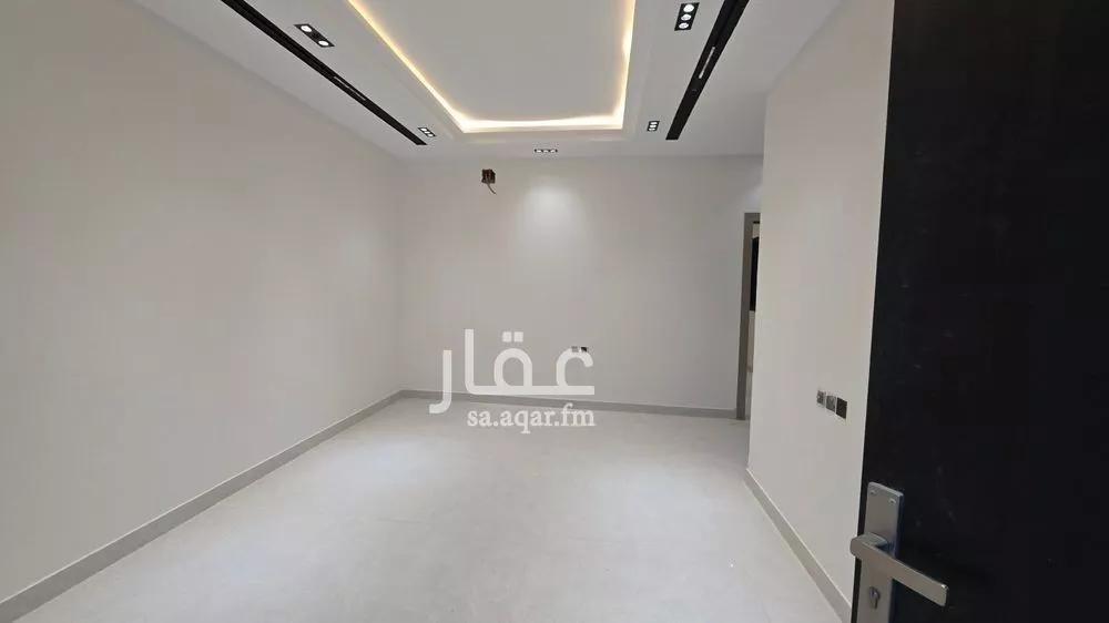 فيلا 4 غرف في طيبة 5