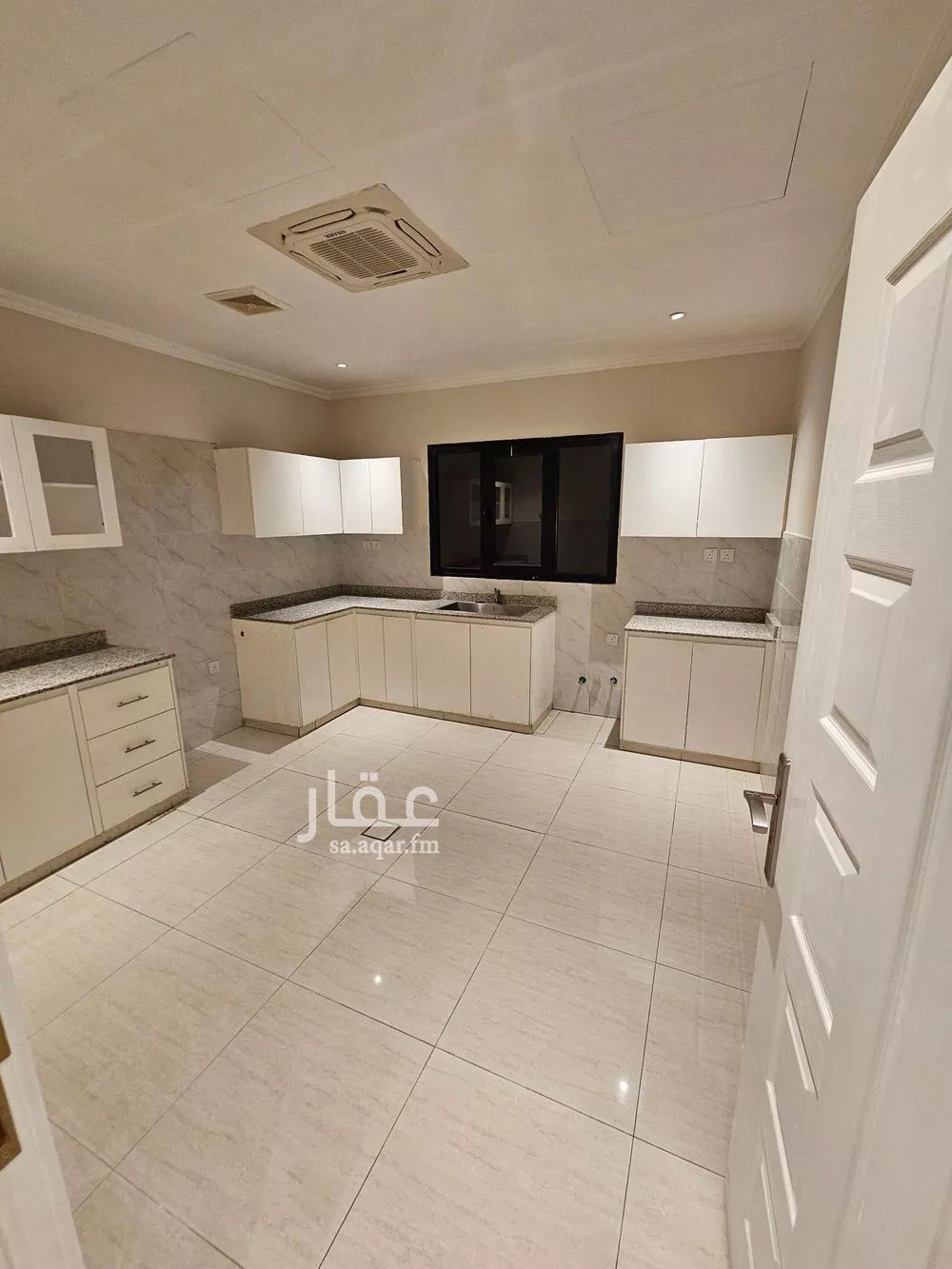 5 bedroom villa in Al Rakah Ash Shamaliyah, Eastern Province 15