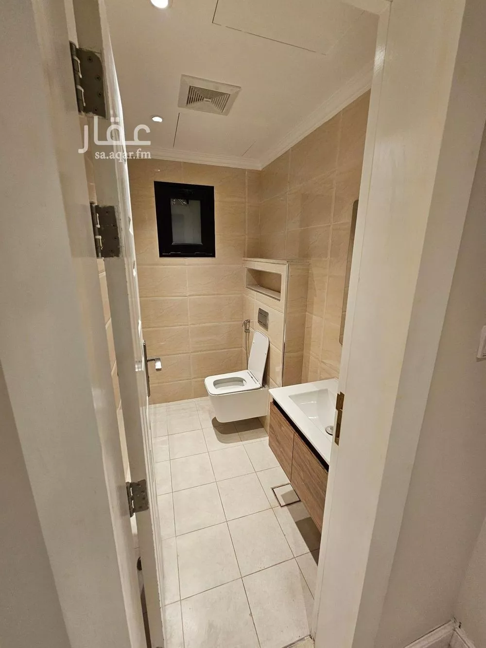 5 bedroom villa in Al Rakah Ash Shamaliyah, Eastern Province 8