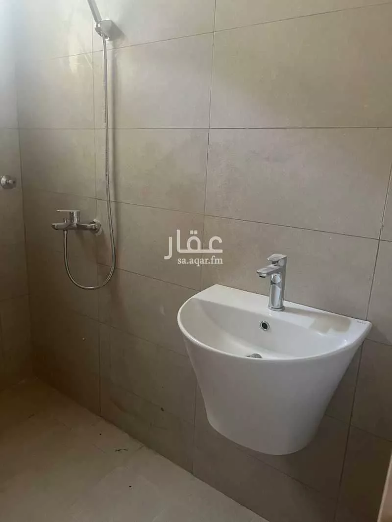 عمارة 2450 م² في السلي 3