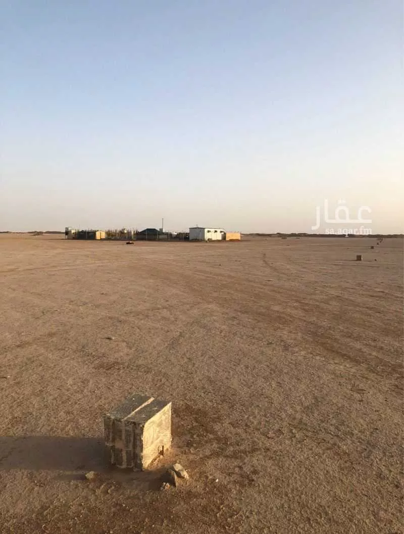 أرض 907 م² في الشرق 3