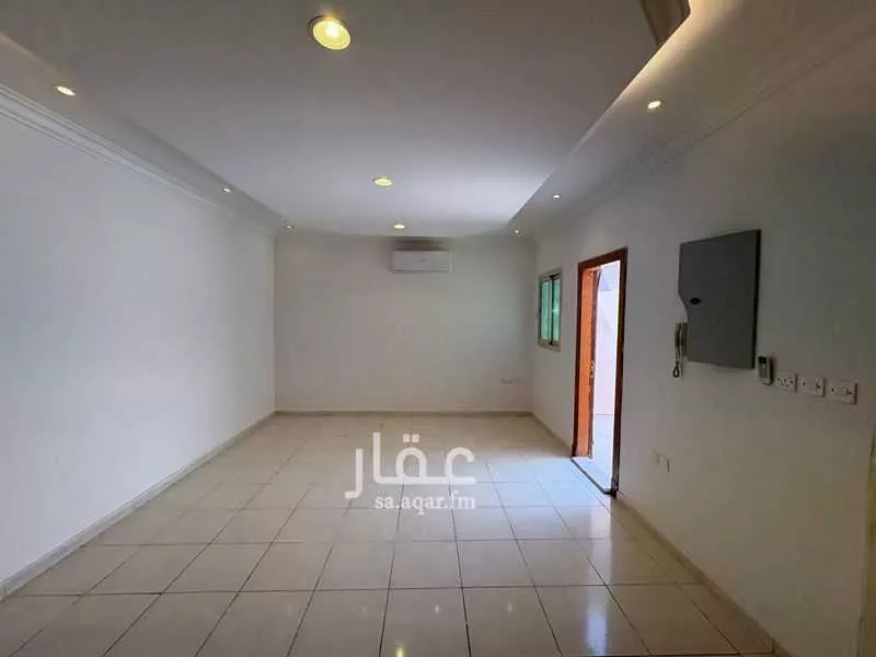 2 bedroom floor in Umm Al Hamam Al Sharqi 1