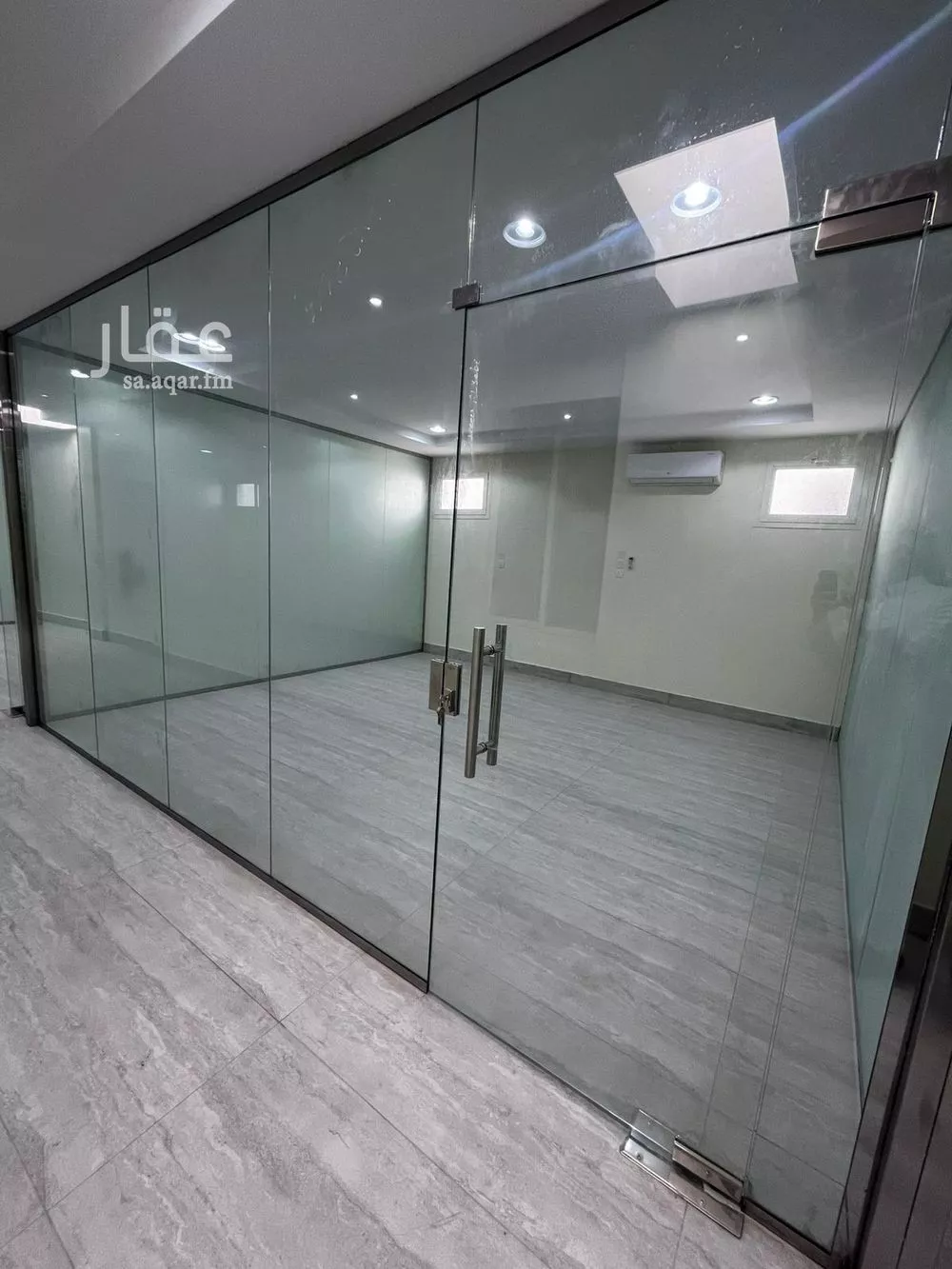 مكتب 785 م² في التعاون 4