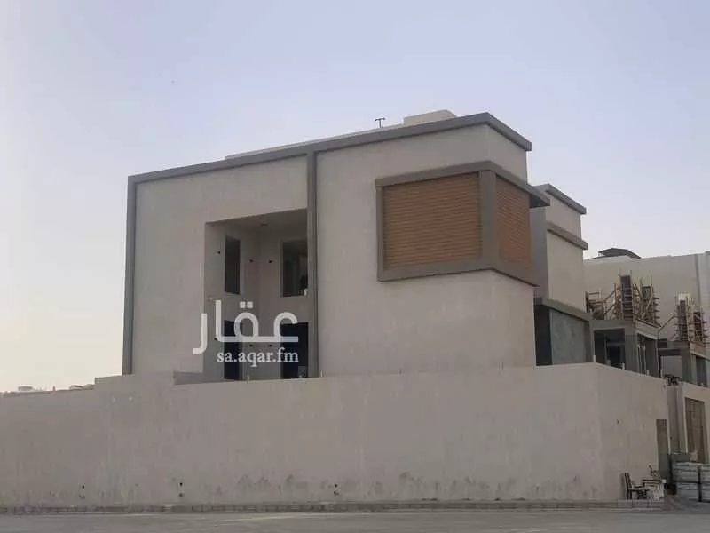 فيلا 15 غرف في الملك فهد 2