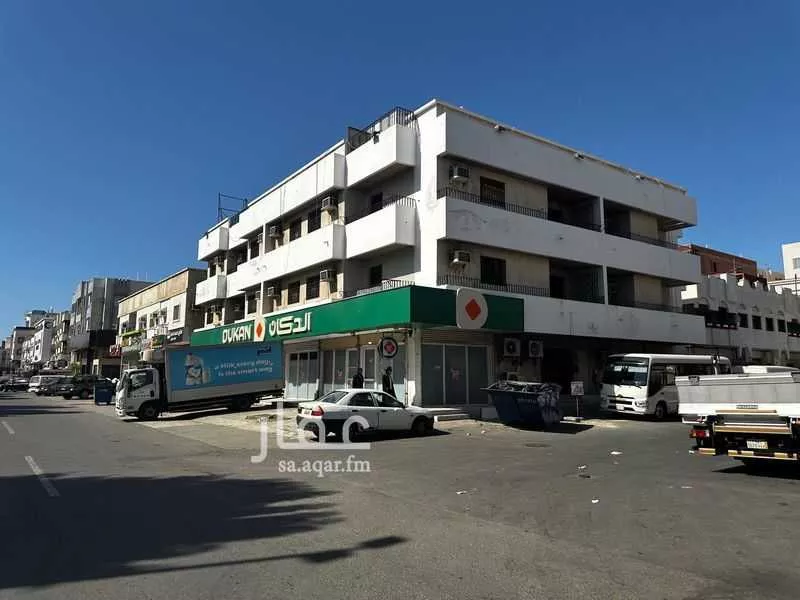 عمارة 783 م² في النزهة 2