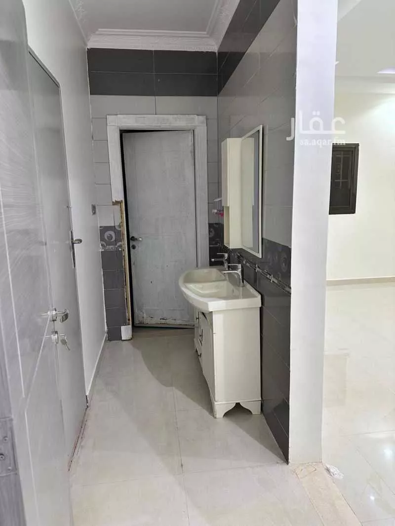 4 bedroom apartment in Badr, Riyadh 7