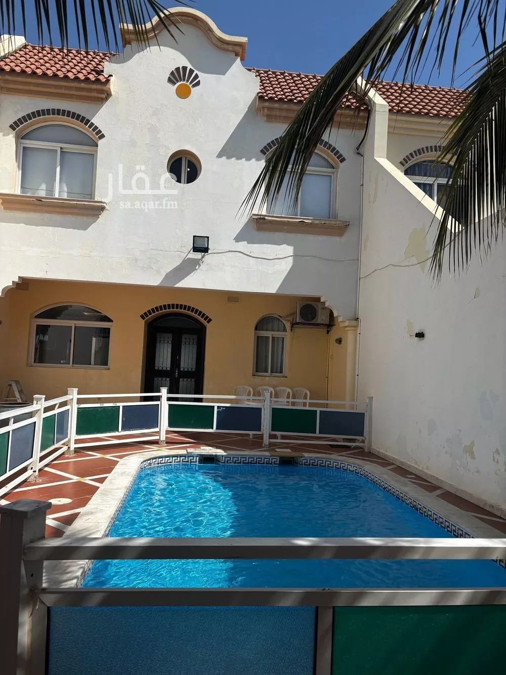 فيلا 4 غرف في الزمرد 1