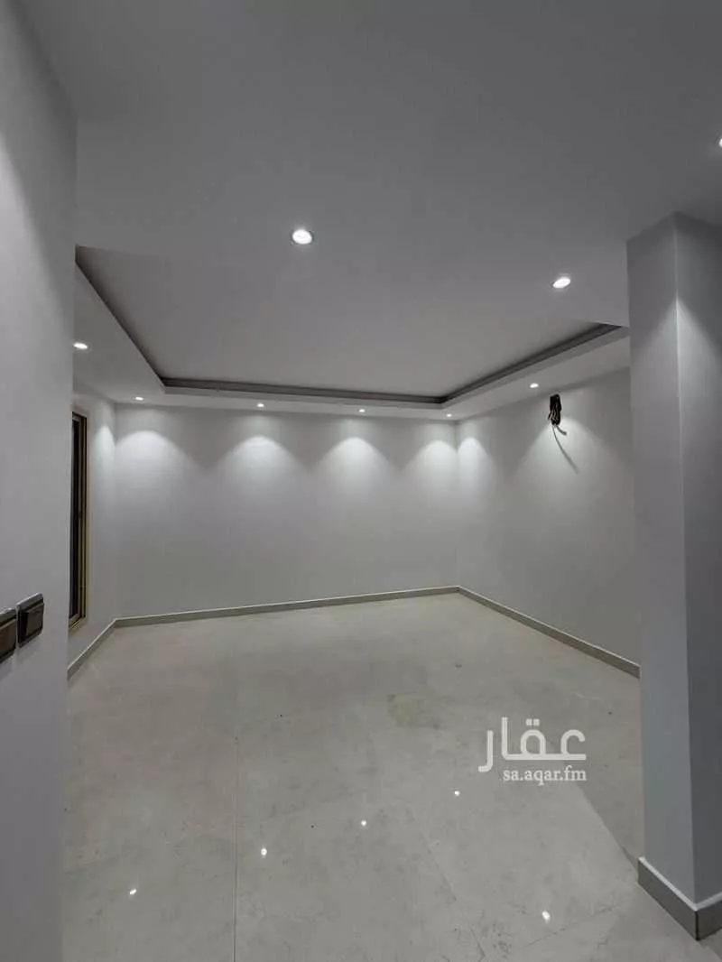 فيلا 5 غرف في العارض 2