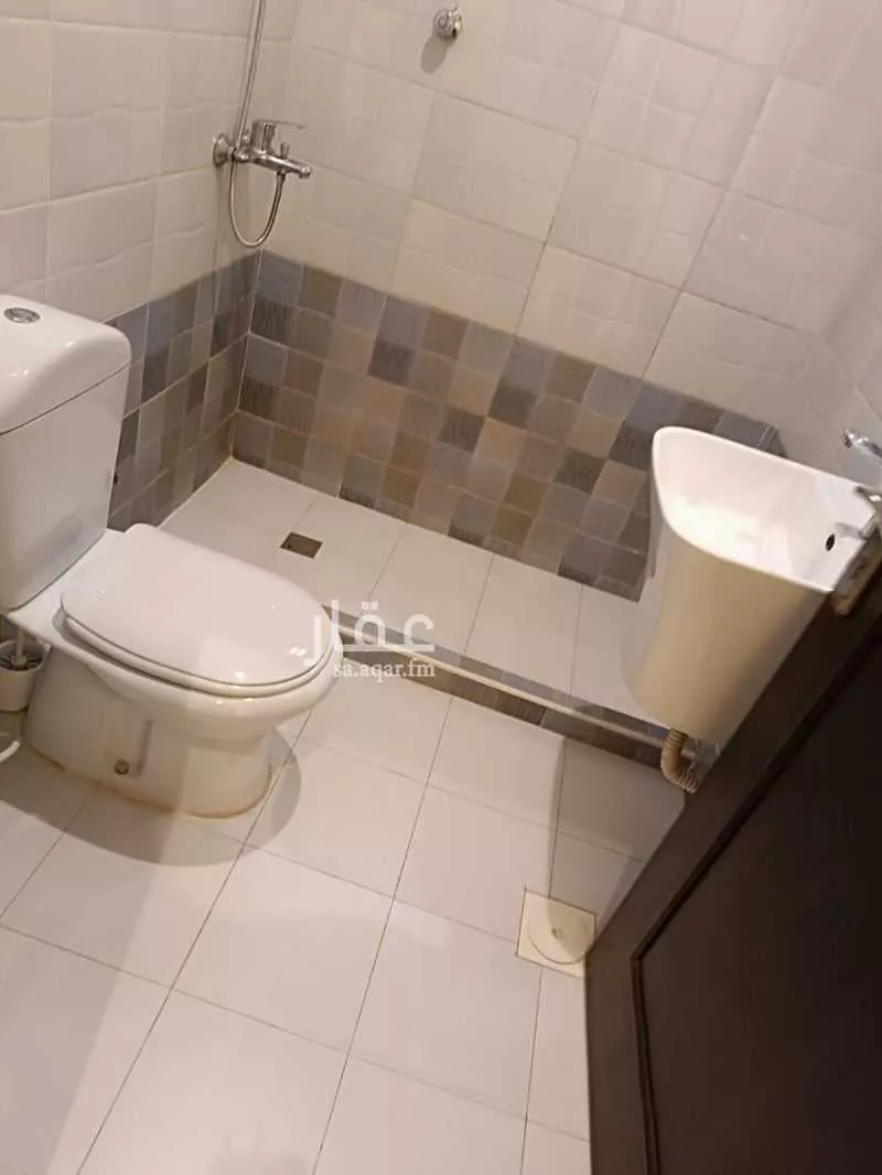 4 bedroom building in Al Faisaliyyah, Jeddah 9