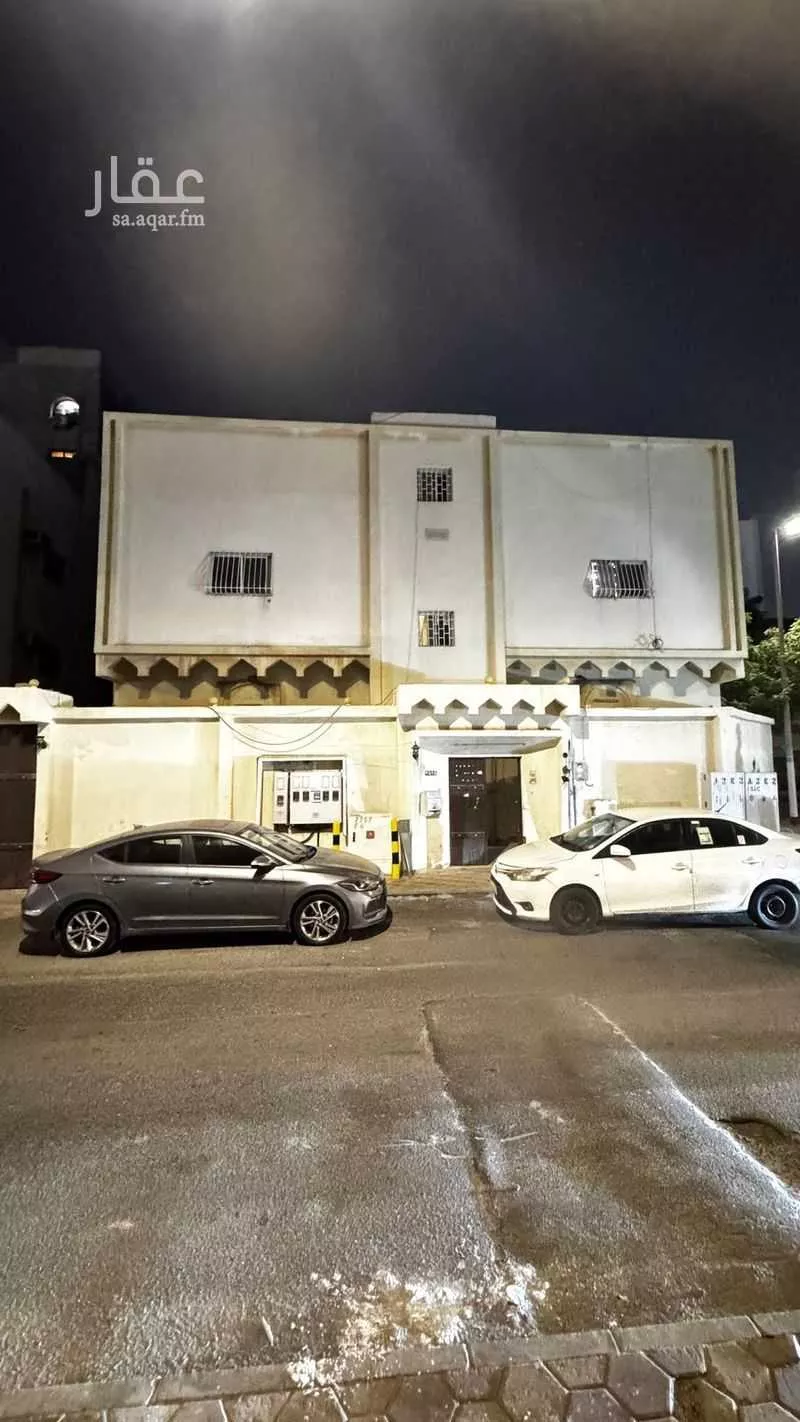 عمارة 400 م² في الجامعة 4