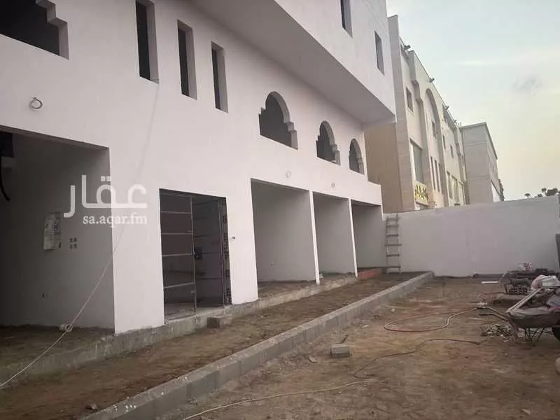 1200 sqm building in Taibah 1