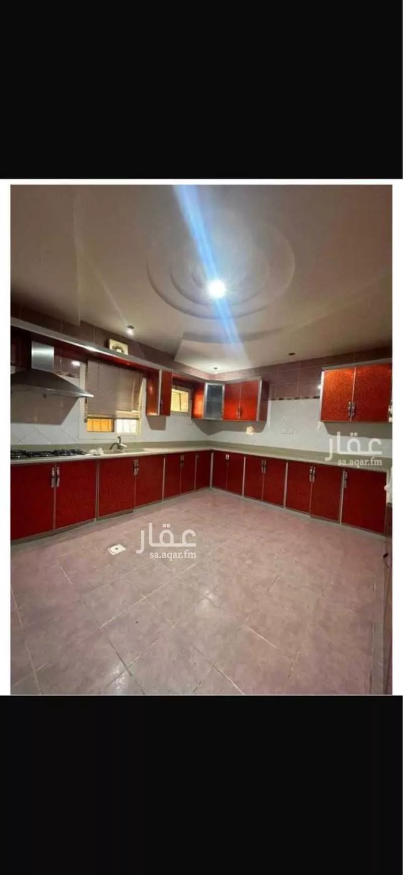 فيلا 7 غرف في طيبة 4