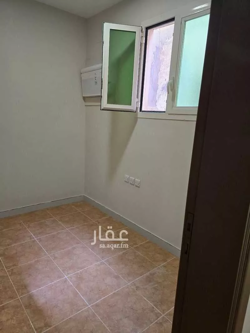 شقة 4 غرف في المرسلات 3