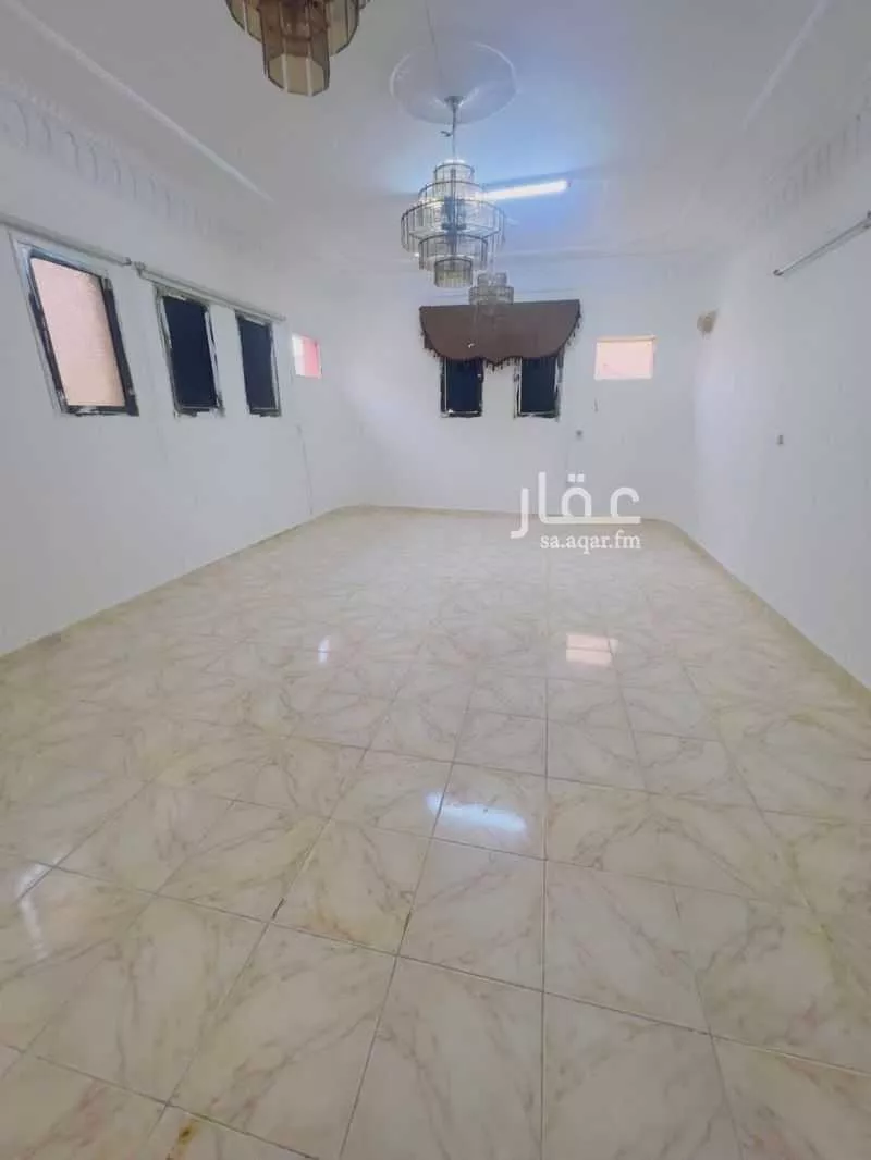 6 bedroom floor in Umm Al Hamam Al Gharbi 1