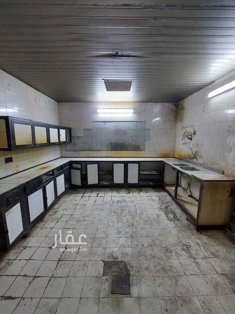 عمارة 400 م² في العريجاء الغربية 3