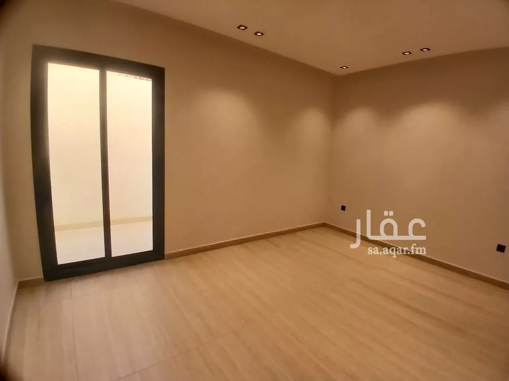 7 bedroom floor in Okaz 4