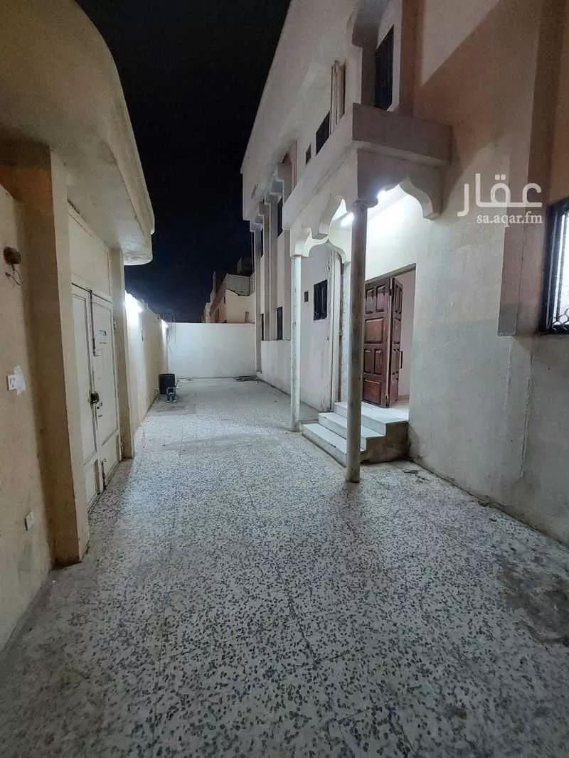 18 bedroom building in Al Uraija Al Gharbiyah, Riyadh 7