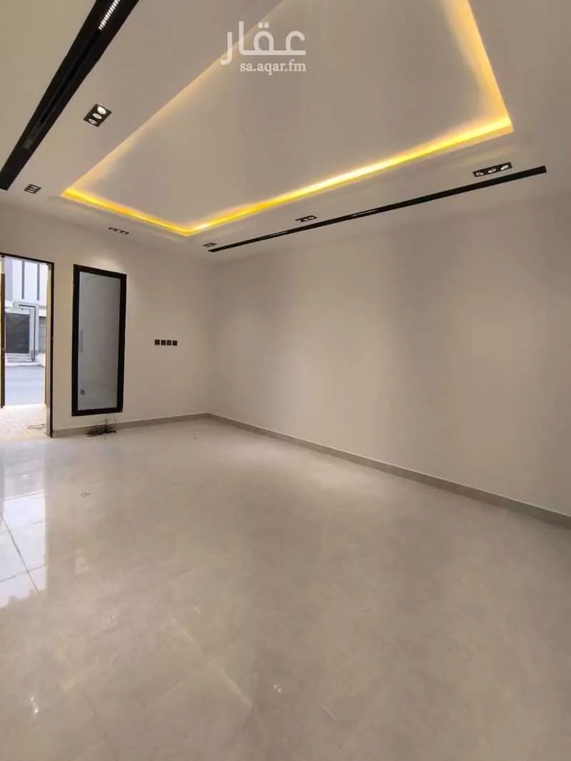 فيلا 4 غرف في بدر 5