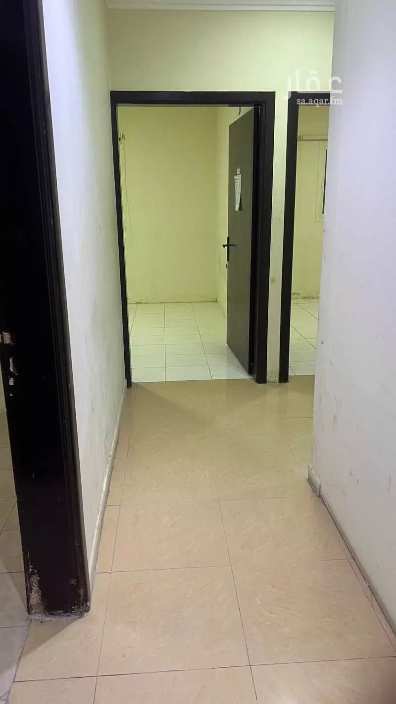 شقة 4 غرف في العقيق 1