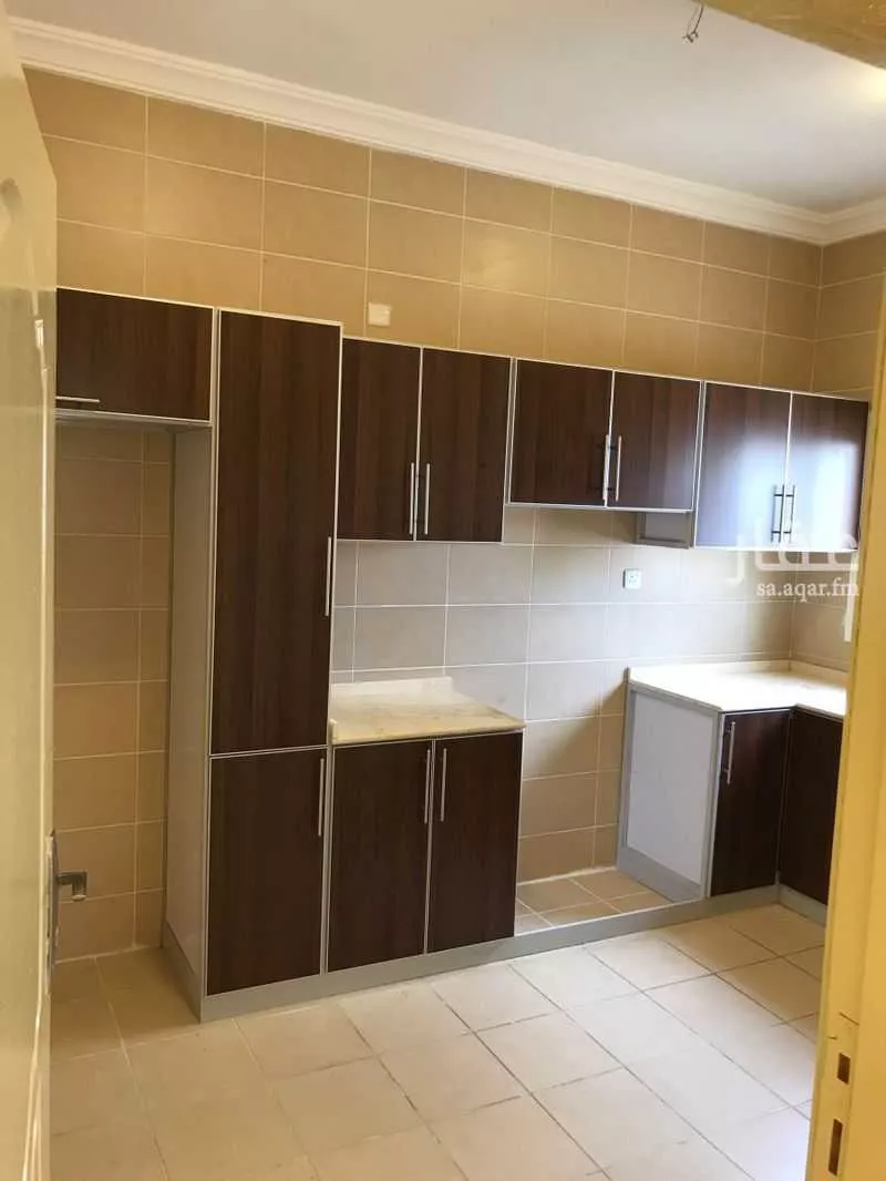 شقة 3 غرف في الريان 4