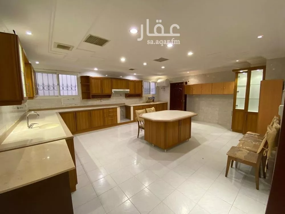 فيلا 7 غرف في التعاون 3