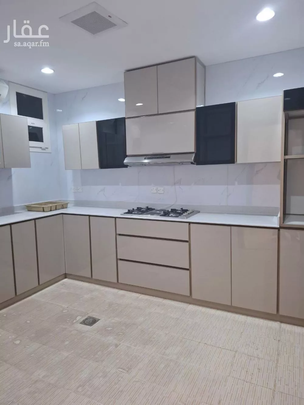 3 bedroom floor in Al Malqa 3