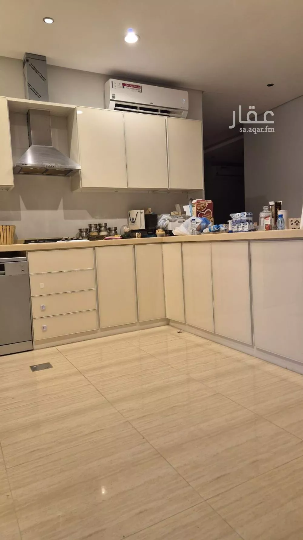 شقة 3 غرف في الملقا 5