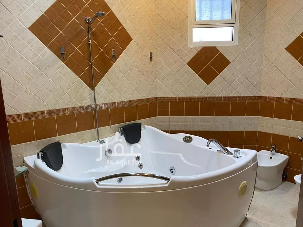 فيلا 7 غرف في التعاون 4