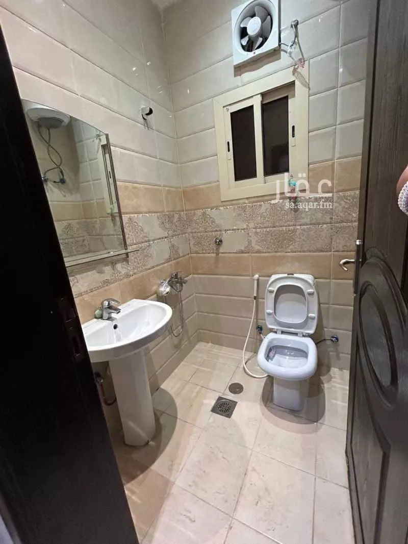 شقة 5 غرف في طيبة 4