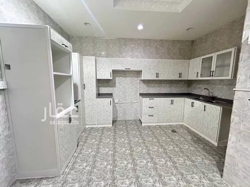 شقة 5 غرف في طيبة 2