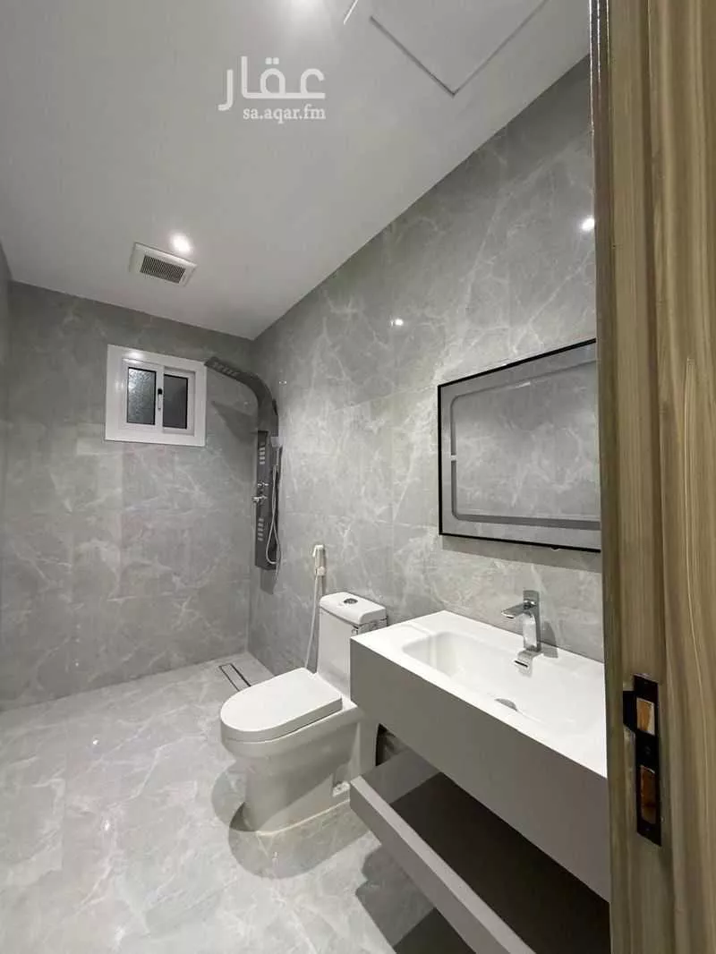 شقة 5 غرف في طيبة 5