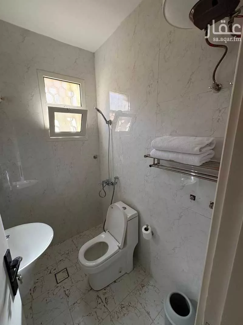 عمارة 500 م² في الحمراء 5