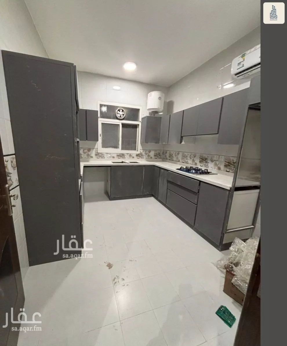 3 bedroom floor in Al Aridh 2
