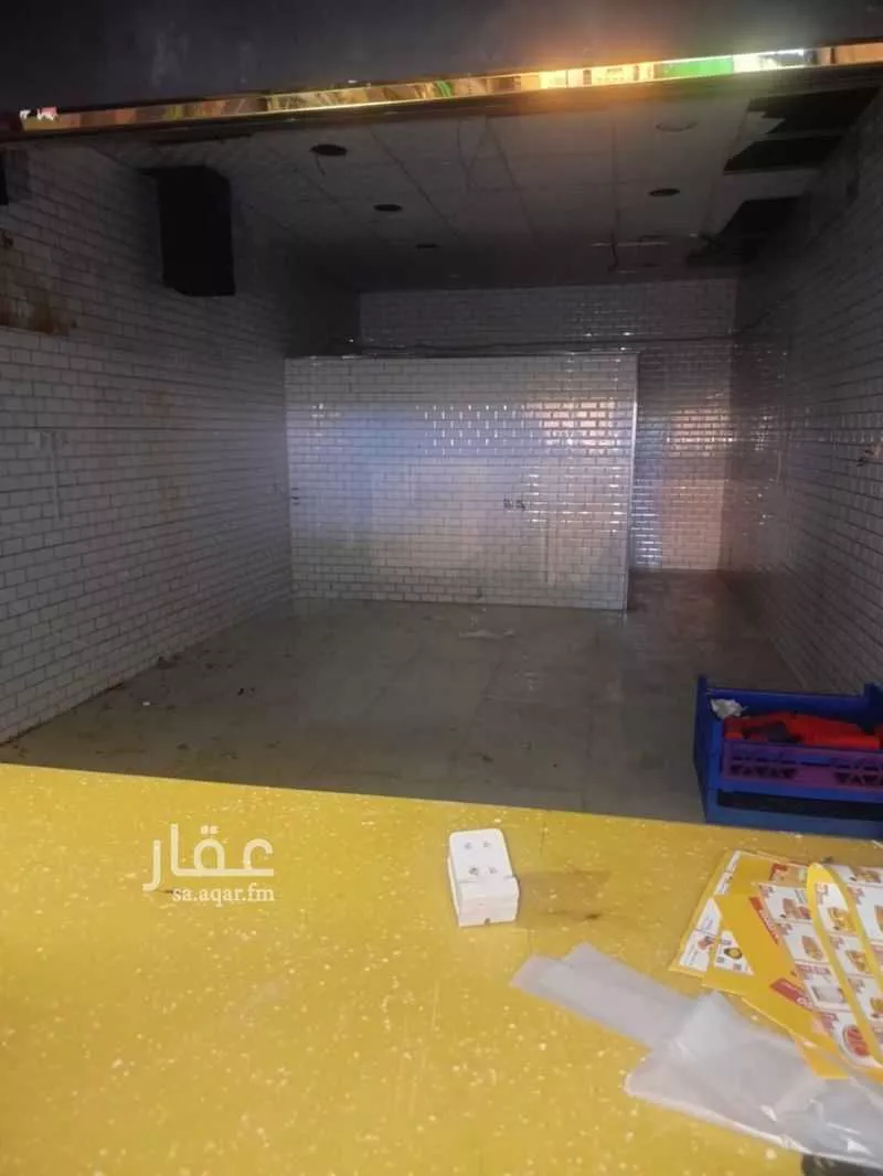 محل 960 م² في طويق 1