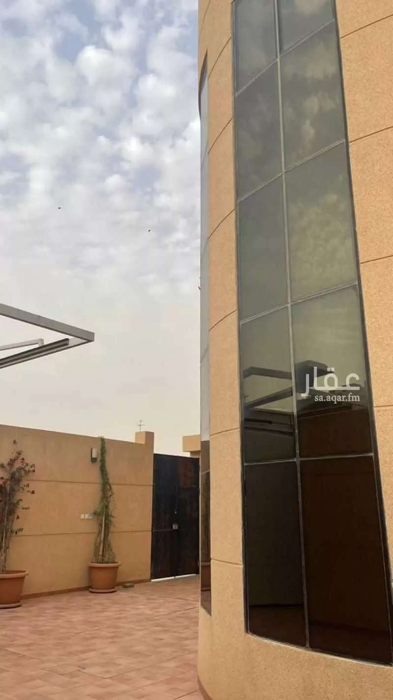 6 bedroom villa in Al Malqa 1