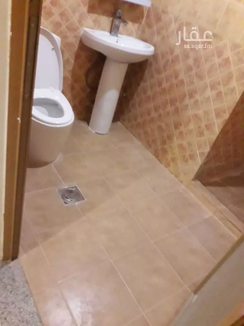 4 bedroom villa in Al Mughrizat, Riyadh 4