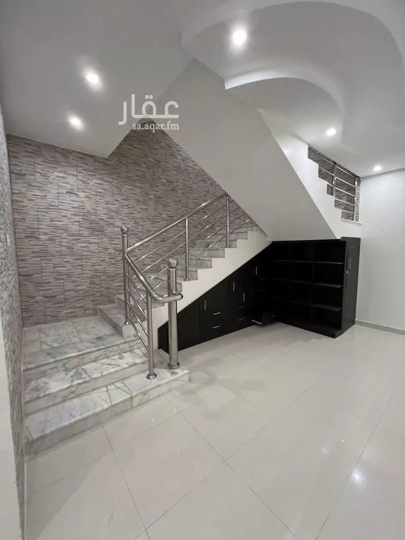6 bedroom villa in Al Uraija Al Wusta, Riyadh 12