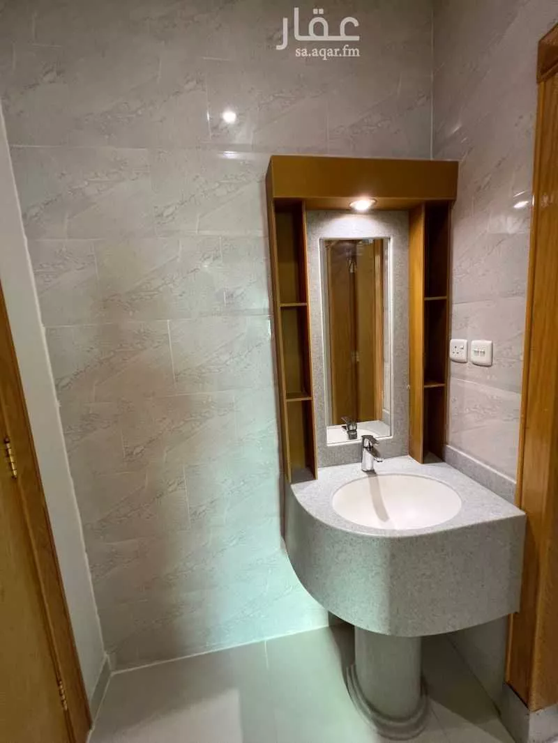 6 bedroom villa in Al Uraija Al Wusta, Riyadh 16