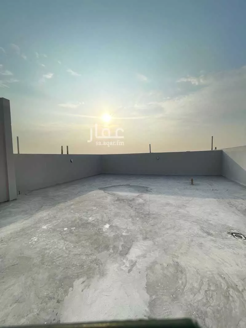 شقة 5 غرف في الحمرا 1